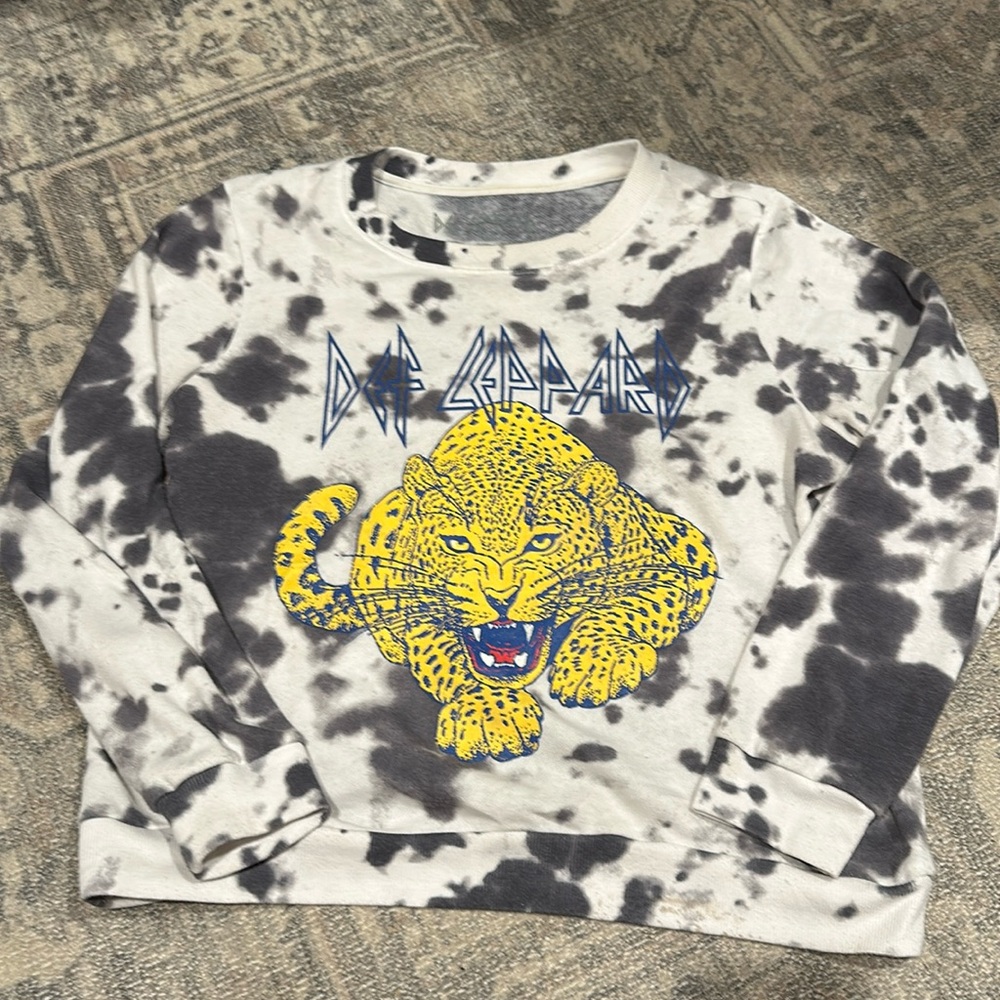 Def leopard tie dye sweatshirt